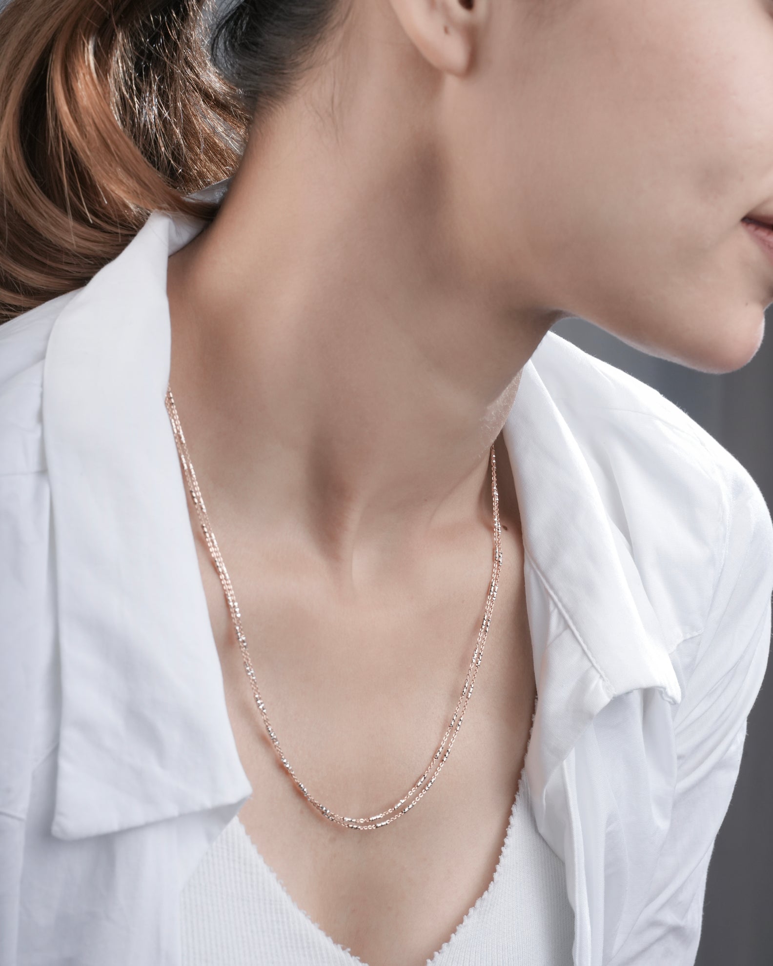 Women multilayer rounded neck necklace