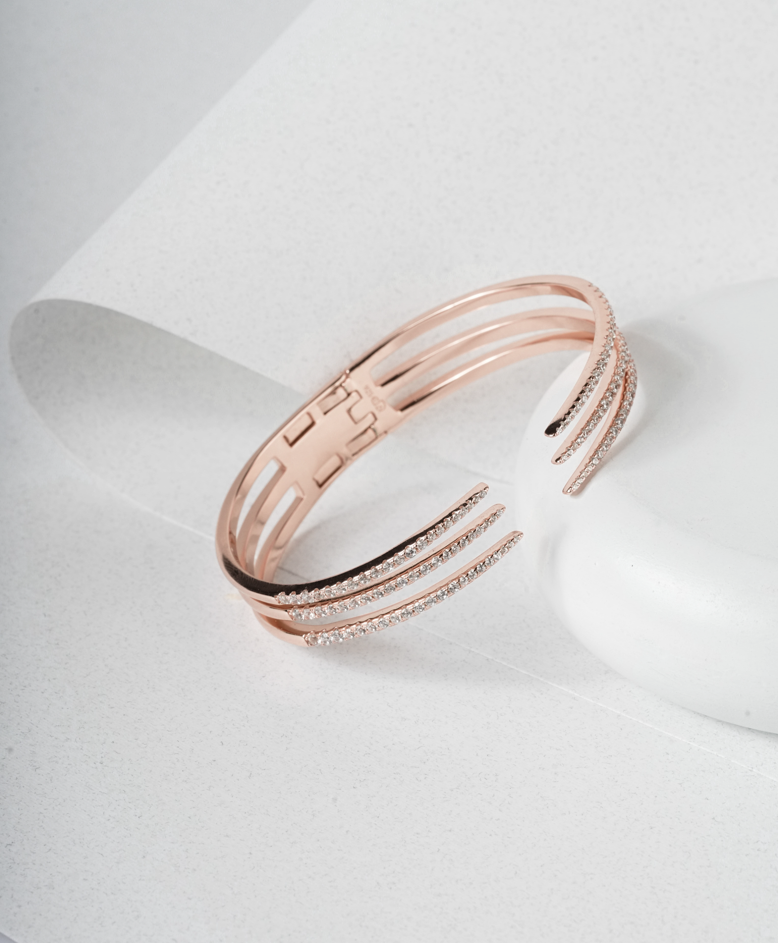 Women belt buckle baguette Bracelet